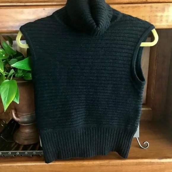 VICTORIA'S SECRET MODA INTERNATIONAL SLEEVELESS SWEATER New without tag MEDIUM - Picture 1 of 6